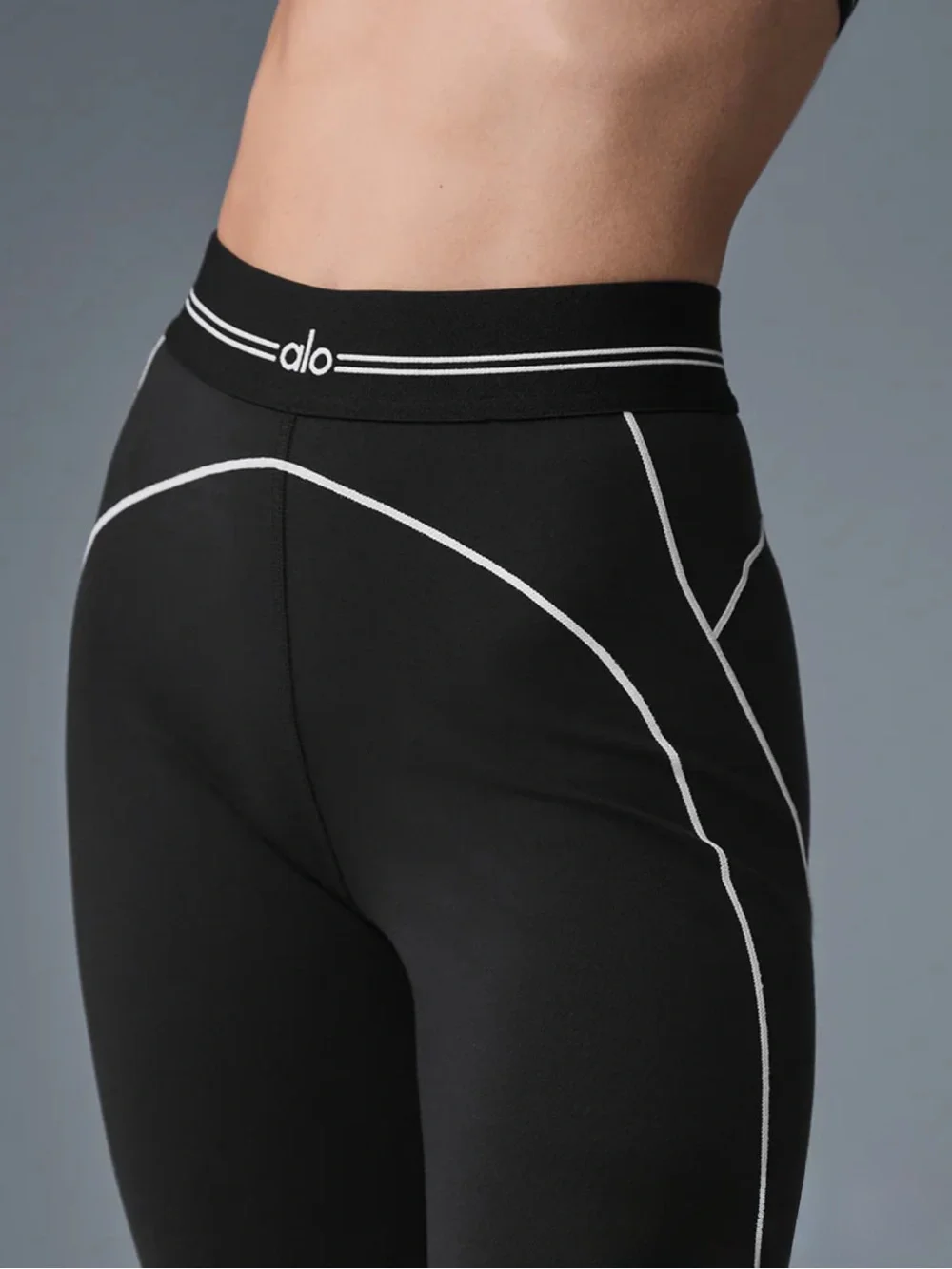 Alo Heart Throb leggings